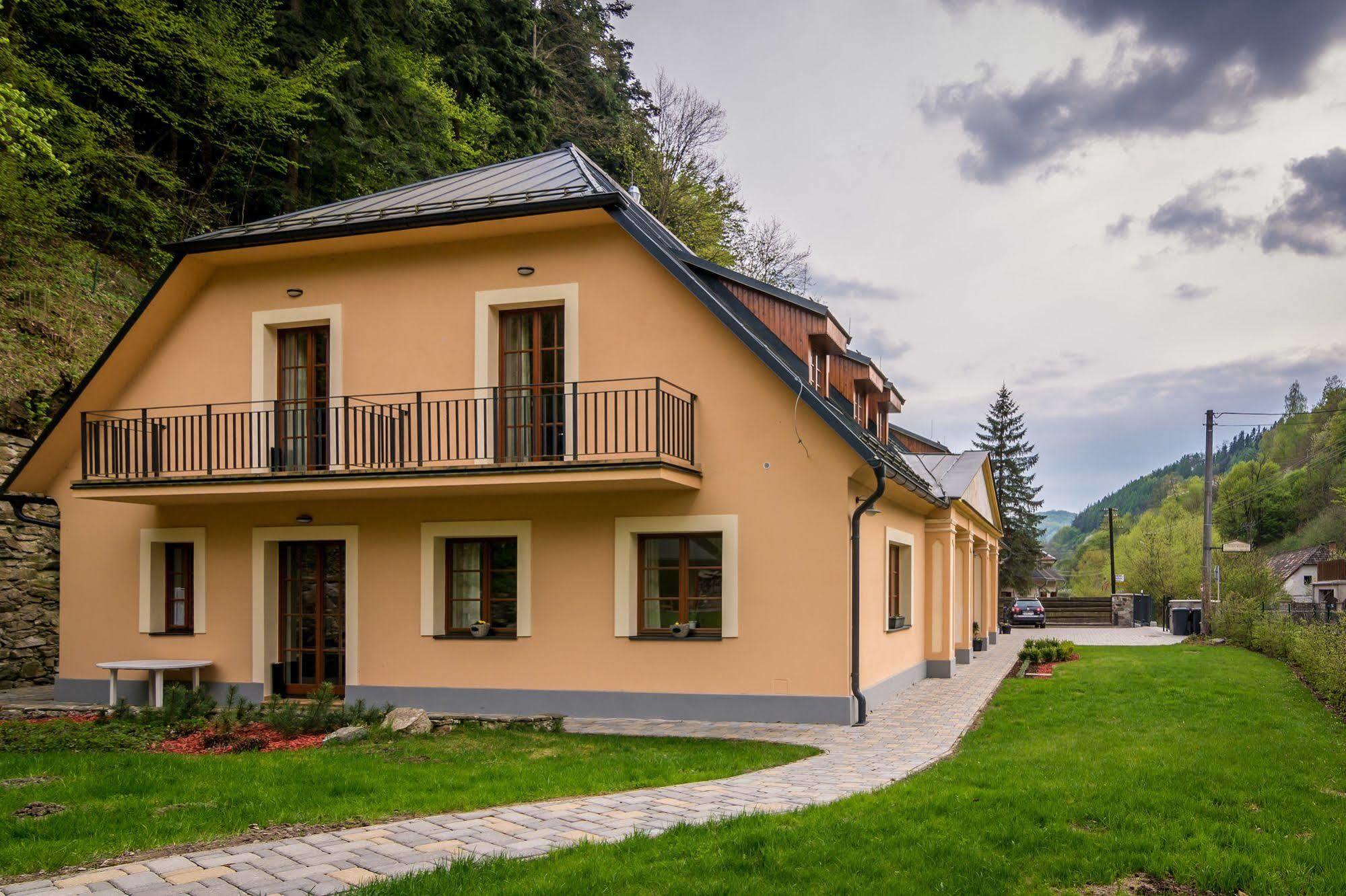 Apartmany Weissov Dom Banská Štiavnica المظهر الخارجي الصورة