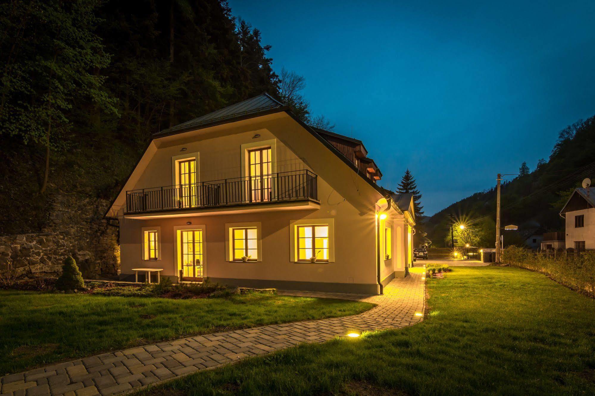 Apartmany Weissov Dom Banská Štiavnica المظهر الخارجي الصورة
