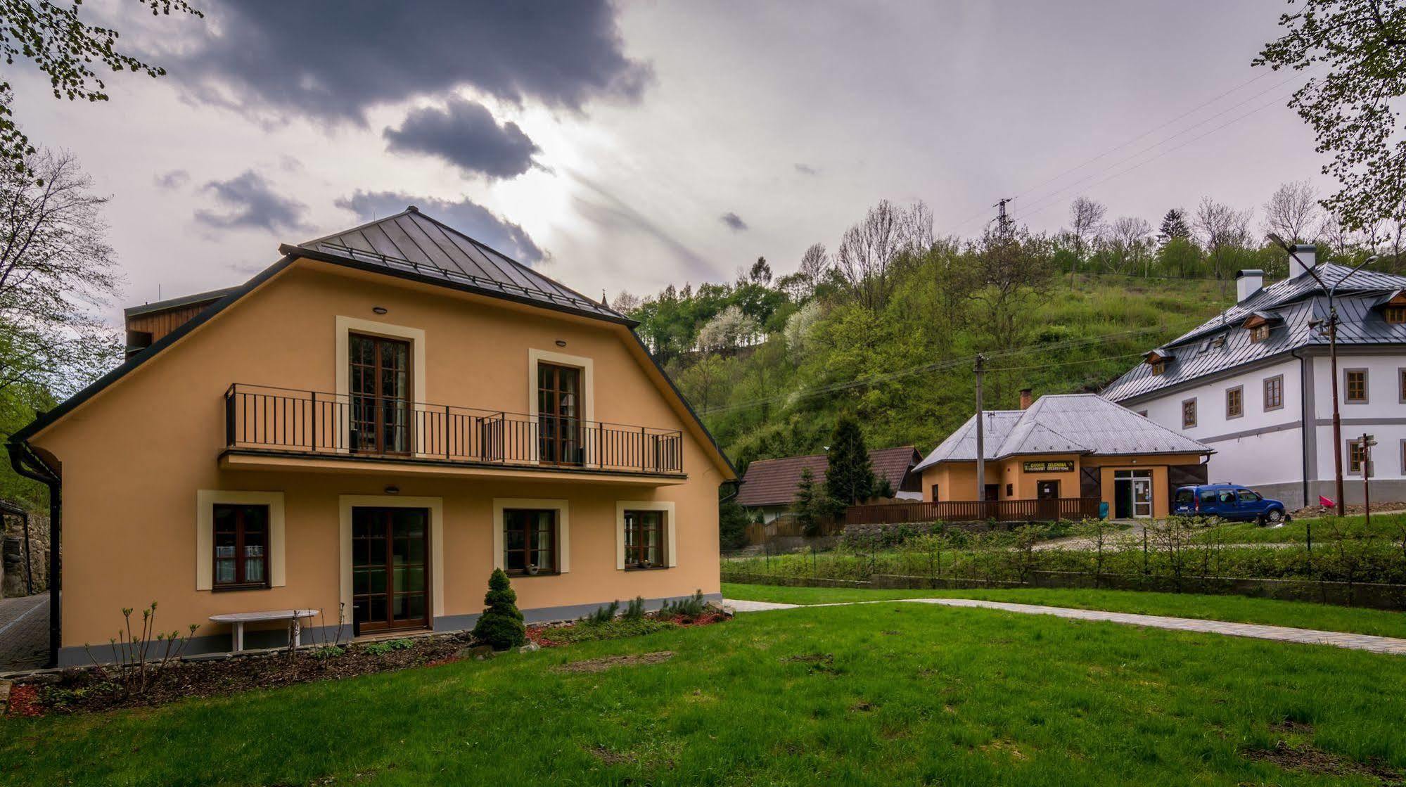 Apartmany Weissov Dom Banská Štiavnica المظهر الخارجي الصورة
