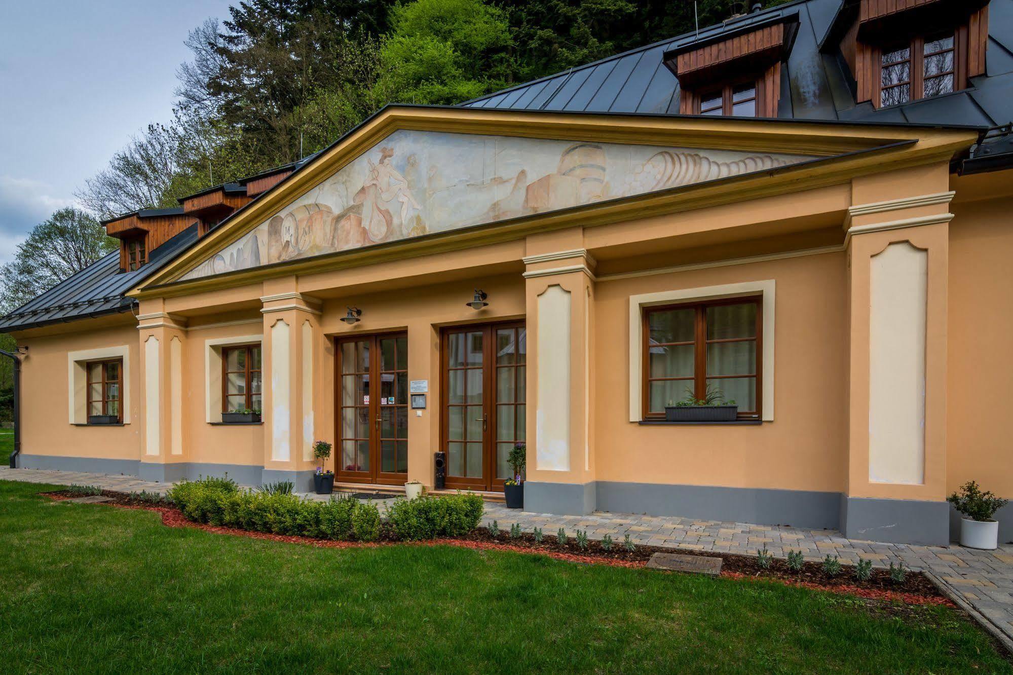 Apartmany Weissov Dom Banská Štiavnica المظهر الخارجي الصورة